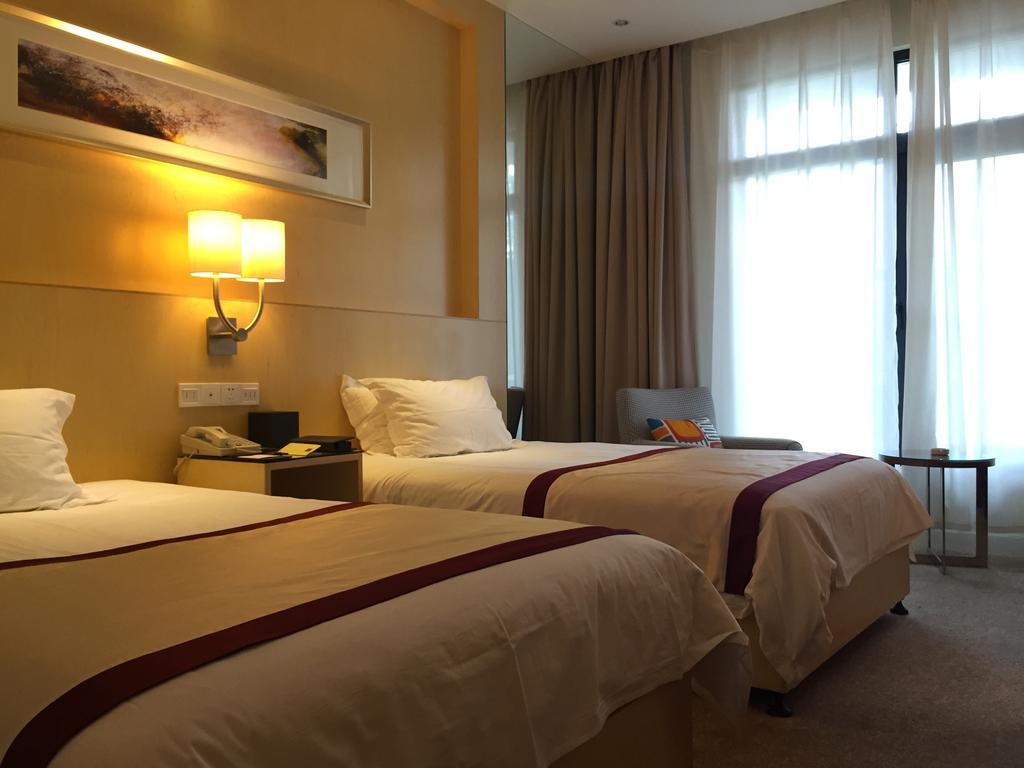 Alton Hotel Wuhu Номер фото